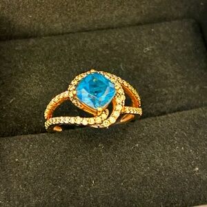 Levian ring